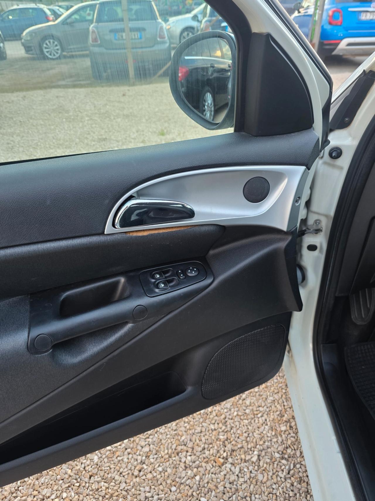 Lancia Ypsilon 1.3 MJT 16V 95 CV 5 porte S&S Platinum