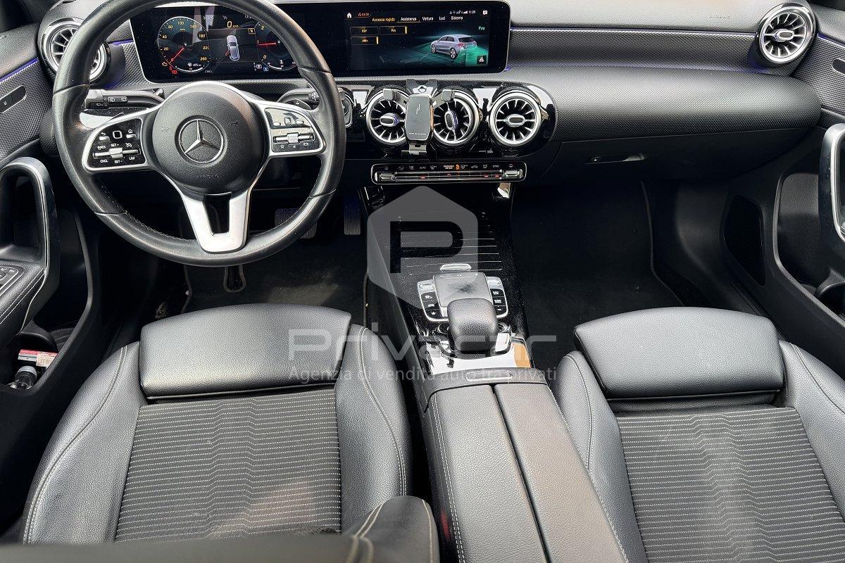 MERCEDES A 180 d Sport