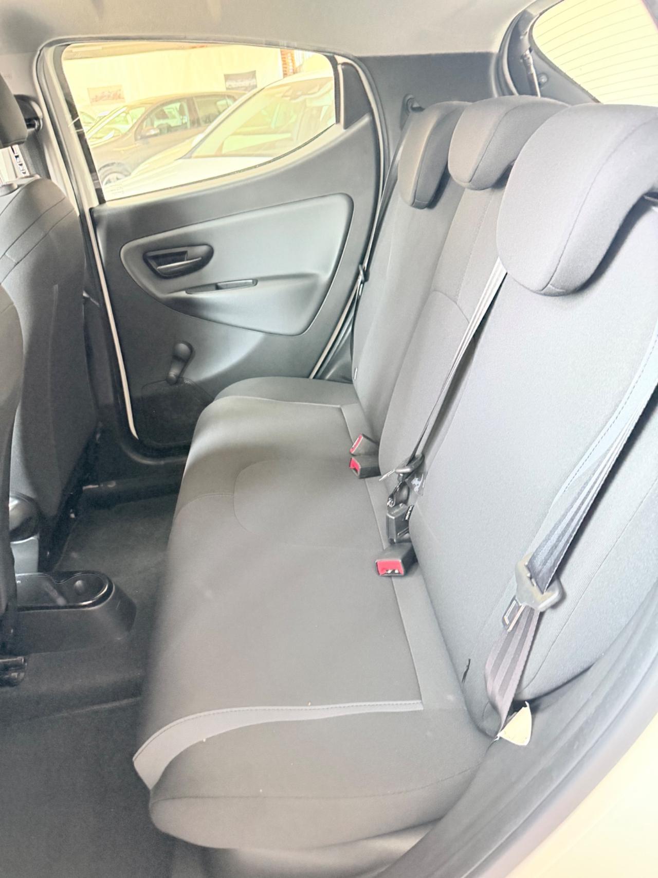 Lancia Ypsilon 1.2 69 CV 5 porte GPL Ecochic Silver