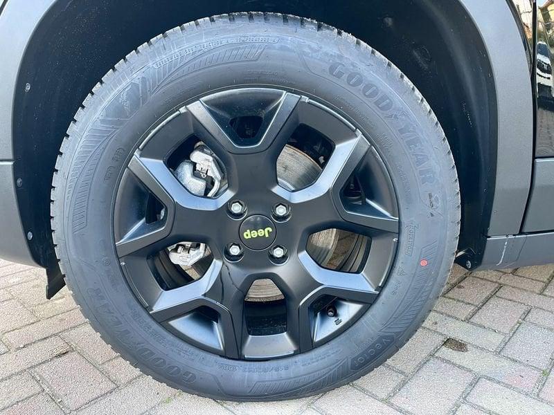 Jeep Avenger 1.2 turbo e-hybrid mhev Upland 4xe 145cv edct6 - KM0