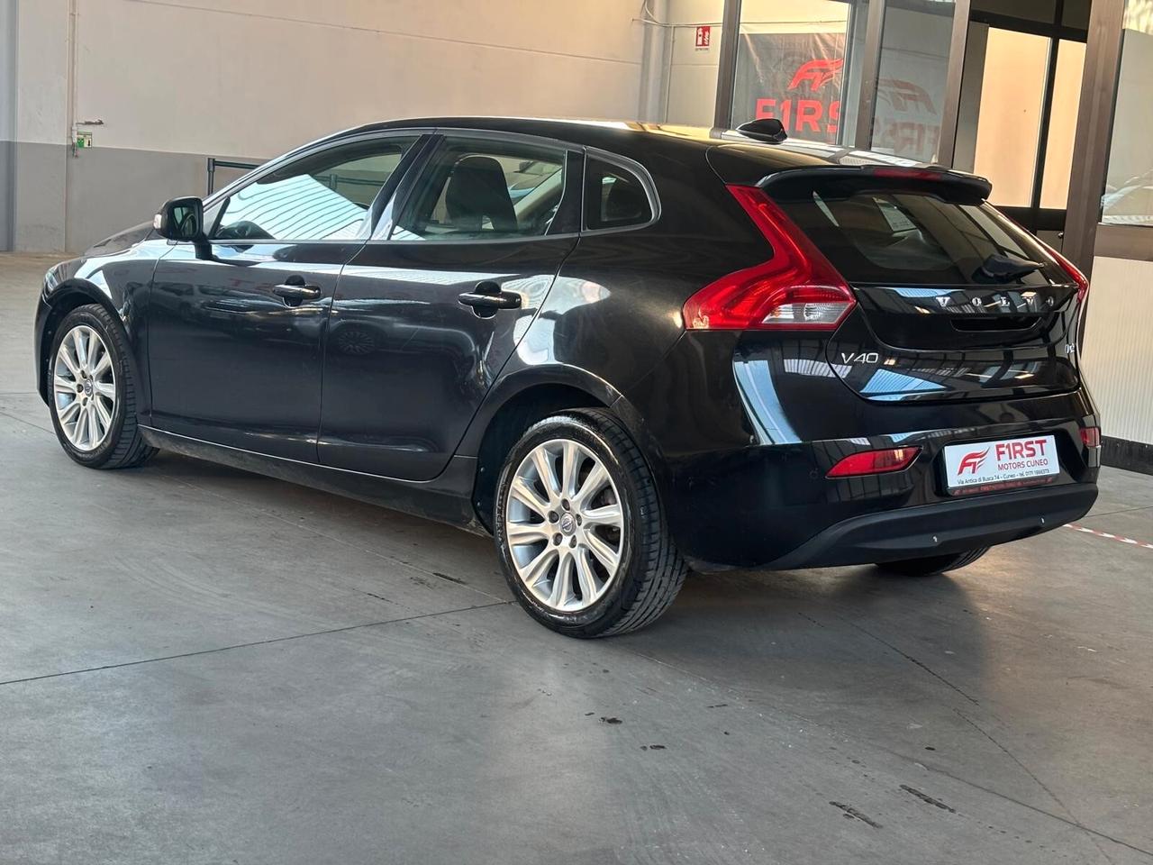 Volvo V40 D2 1.6 Summum