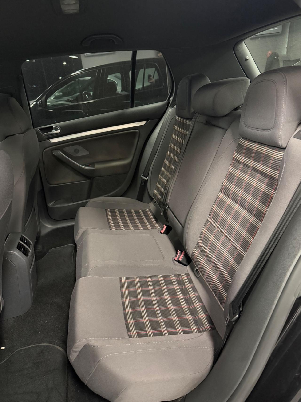 Volkswagen Golf GTI 2.0 16V TFSI 5p.