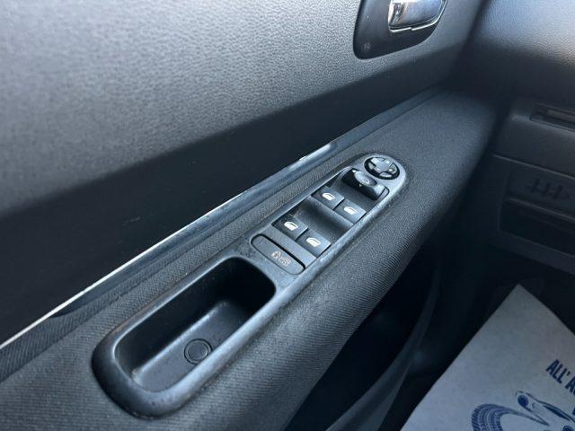 PEUGEOT 5008 2.0 HDi 150CV Business