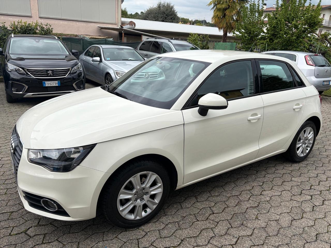 Audi A1 1.2 TFSI Attraction*NEOPATNETATI*EURO5