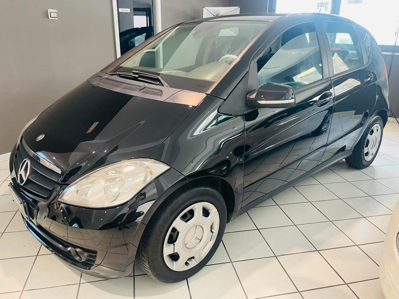 Mercedes-benz A 160 CDI BlueEFFICIENCY Coupé