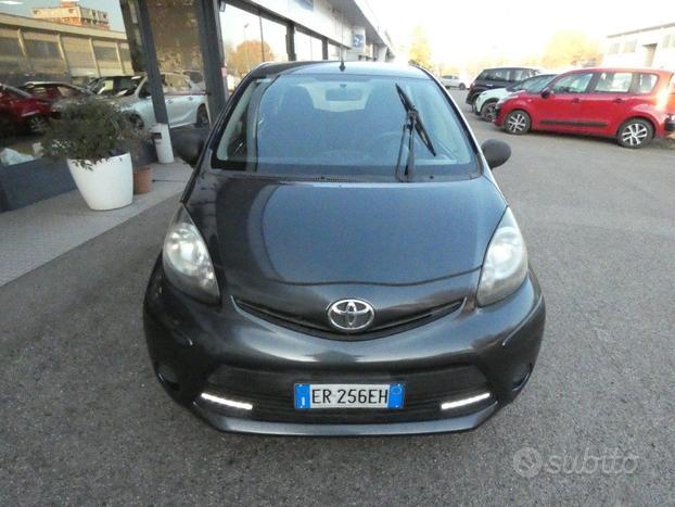 TOYOTA Aygo 1.0 12V VVT-i 5 porte Active Connect