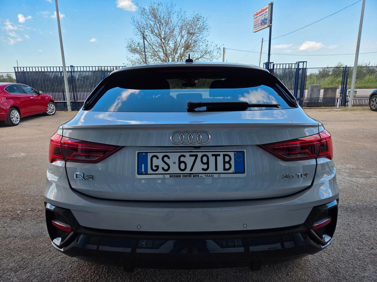 Audi Q3 35 TDI S tronic Business