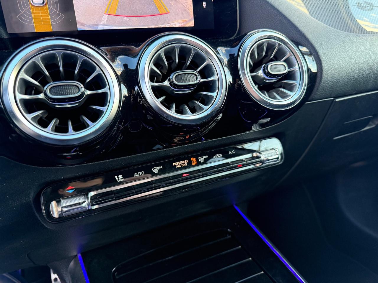 Mercedes-benz GLA 200 d Automatic Premium Amg Pack Night