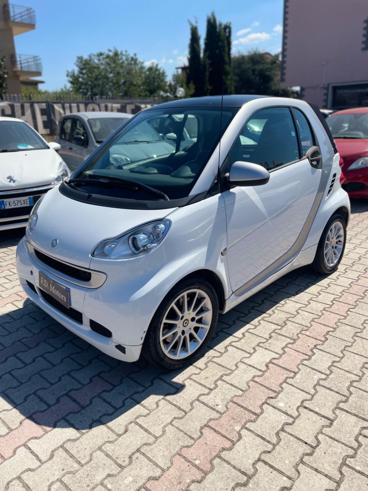 Smart ForTwo 1000 52 kW MHD coupé passion