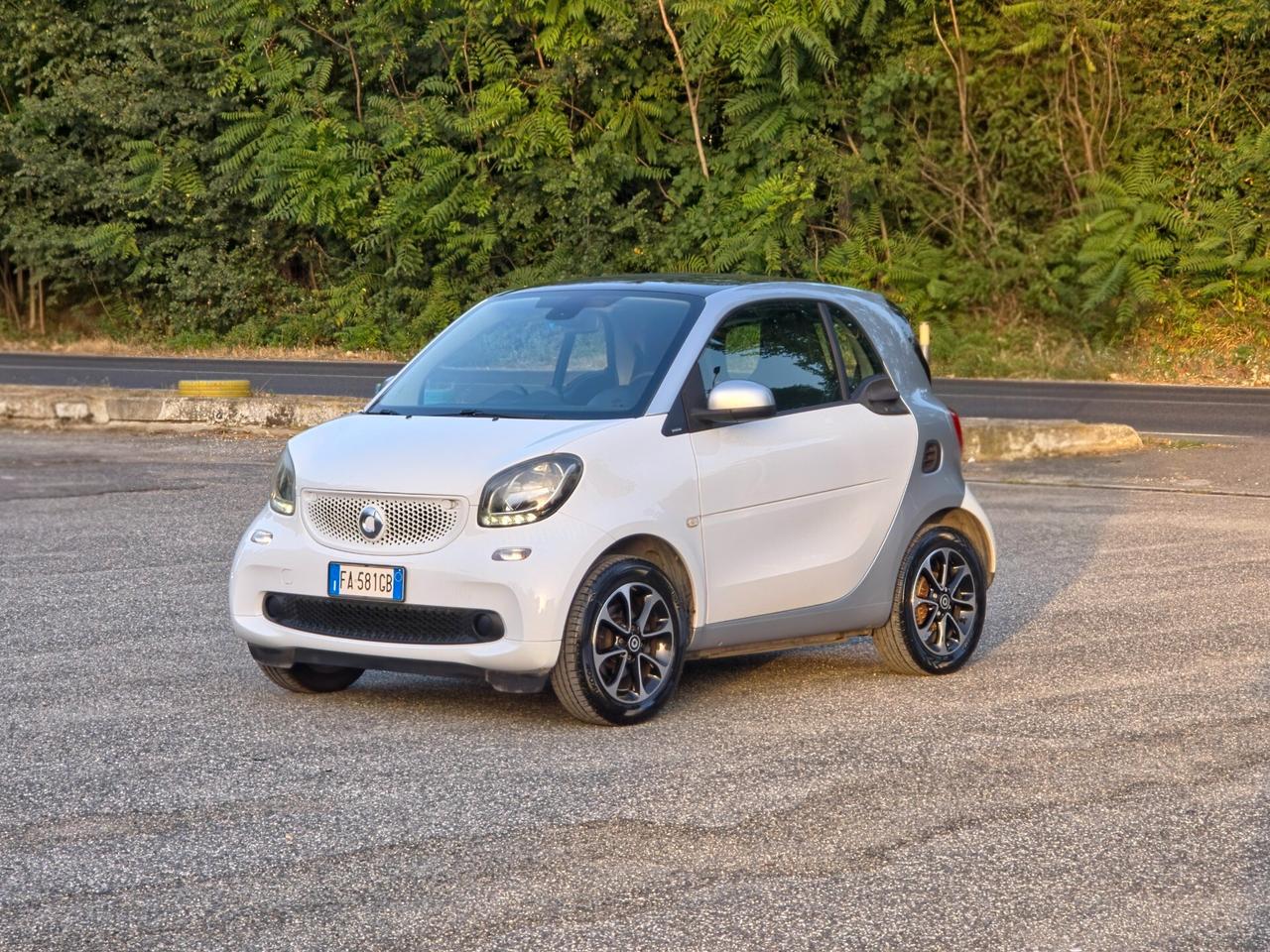 Smart ForTwo 70 1.0 twinamic Prime E6 Automatico NEO 2015
