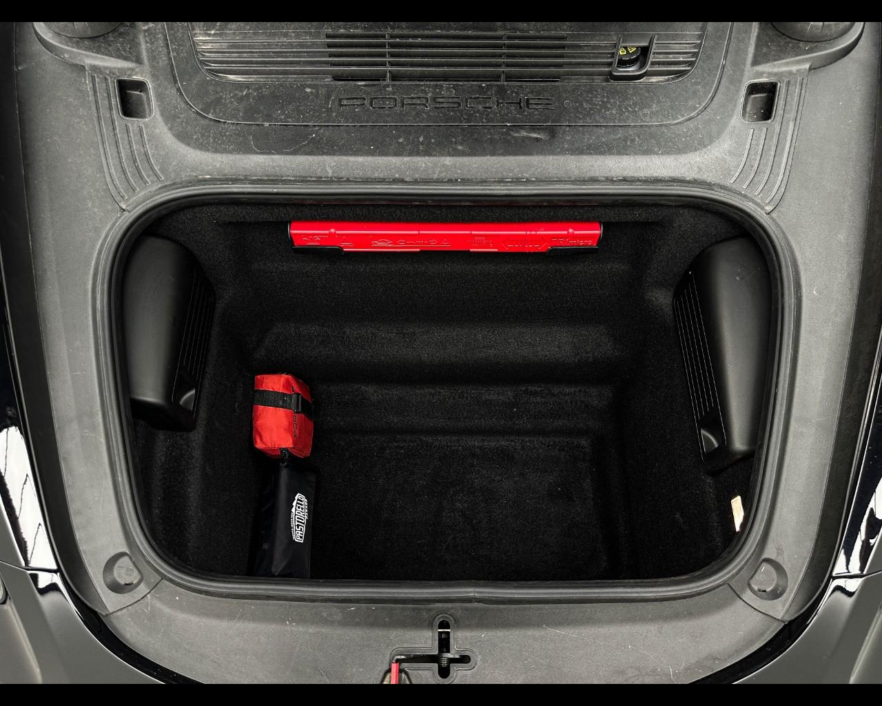 PORSCHE 718 Cayman 2.5 S