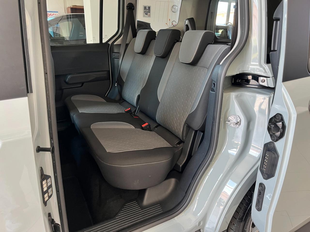 Ford Tourneo Courier Tourneo Courier 1.0 EcoBoost Titanium