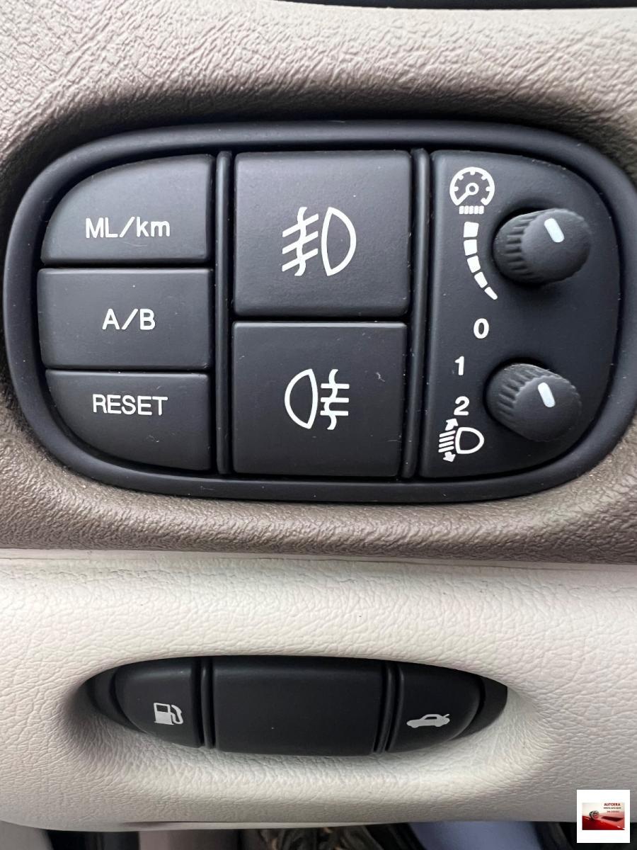 JAGUAR - S-Type - 2.5 V6 24V Executive