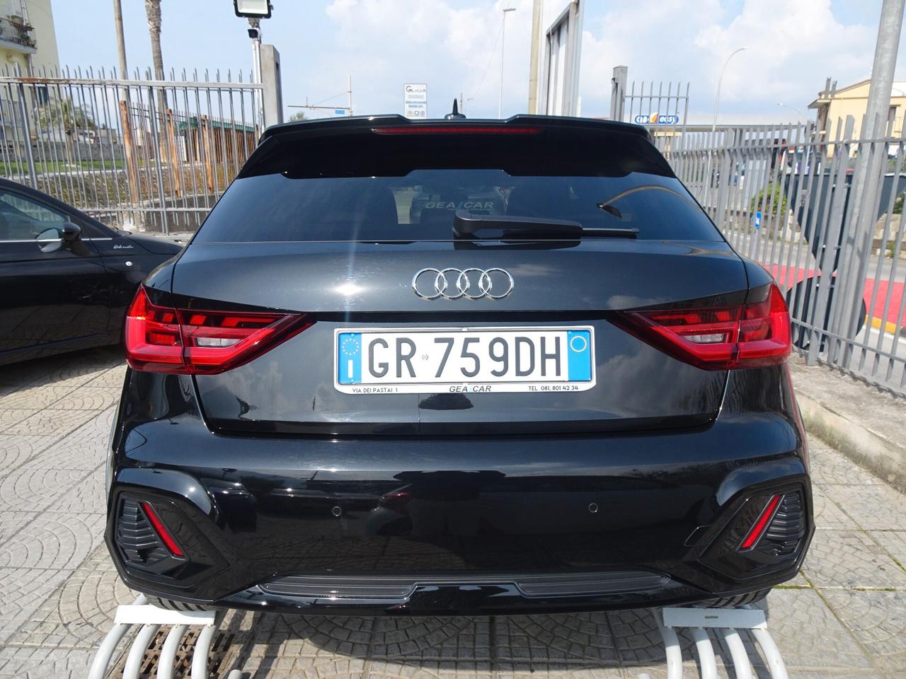 Audi A1 Allstreet 35 TFSI Identity Contrast