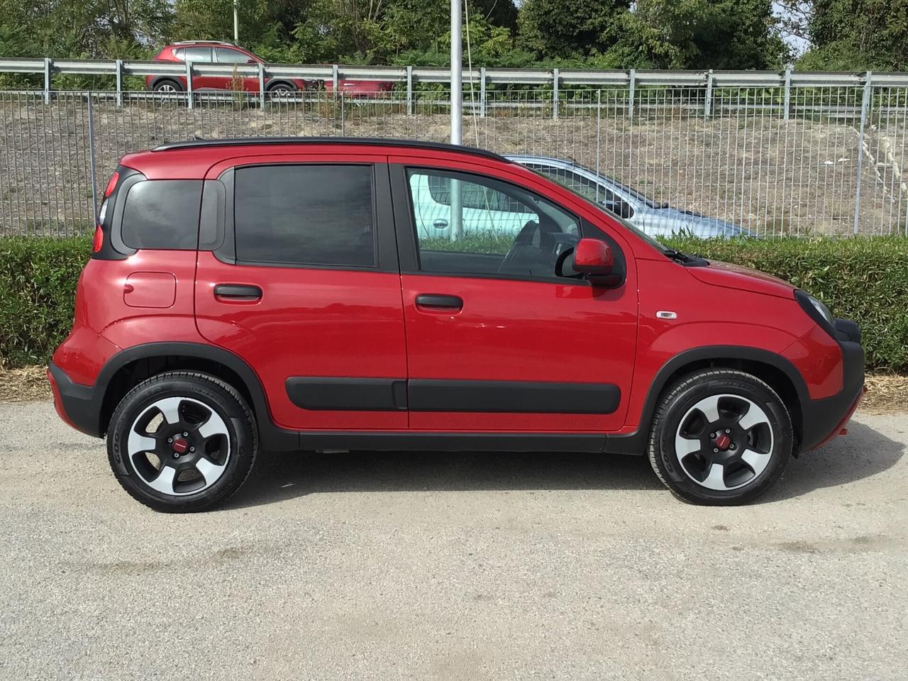 Fiat Panda Cross 1.0 FireFly 70 Cv Hybrid 5 Posti