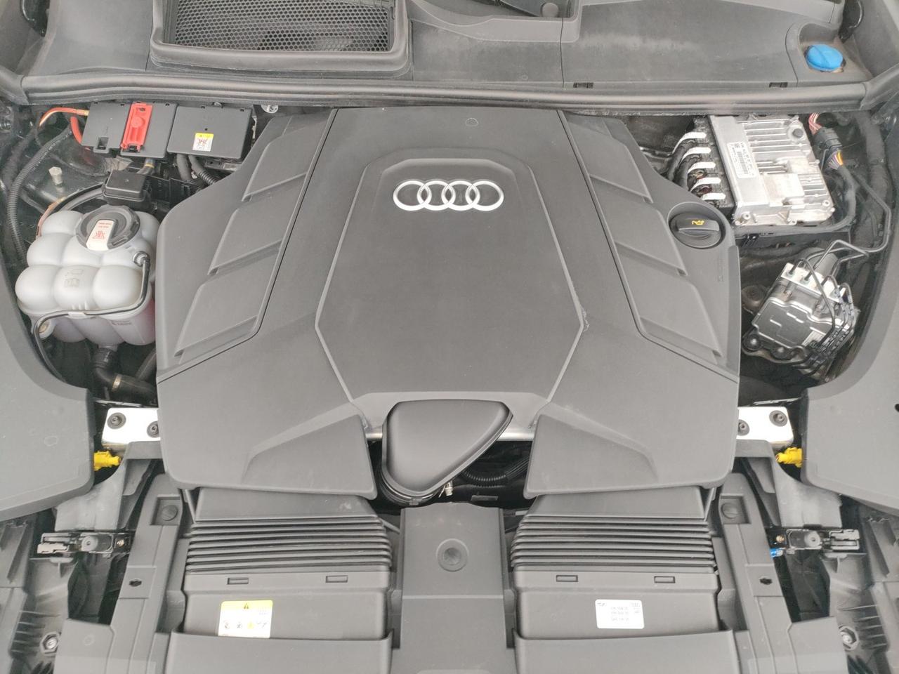 Audi Q8 55 3.0 tfsi mhev sport quattro tiptronic