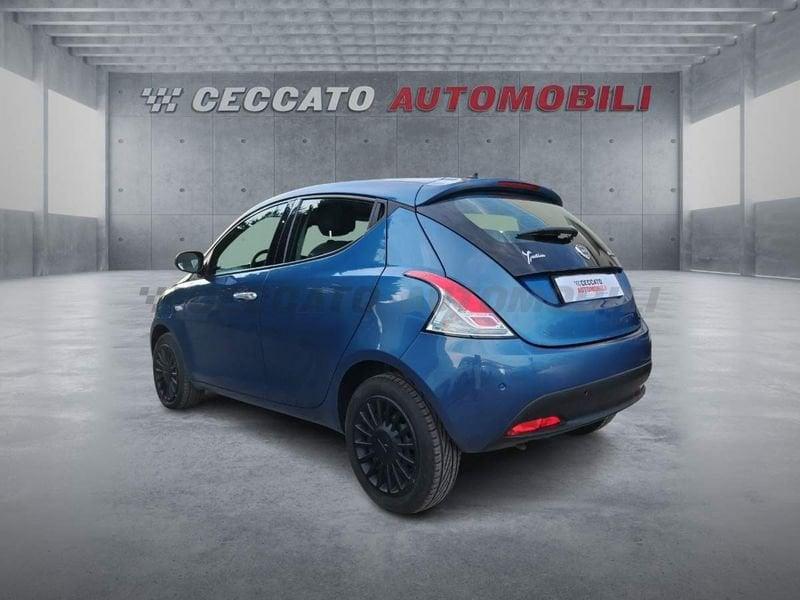 Lancia Ypsilon Ypsilon 1.0 firefly hybrid Silver s&s 70cv 5p.ti