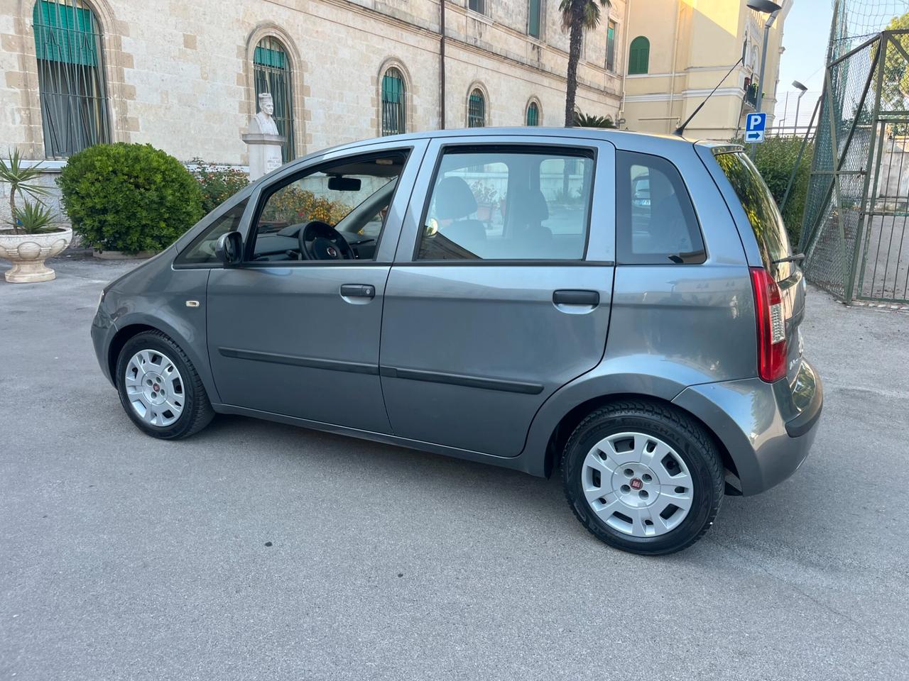 Fiat Idea 1.4 16V S&S Emotion