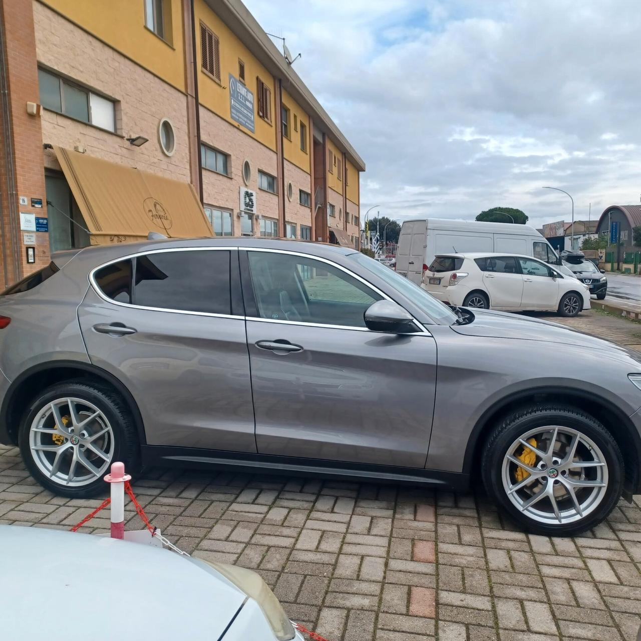 104.880 KM STELVIO 2.1 TDI AUTOM PARI AL NUOVO