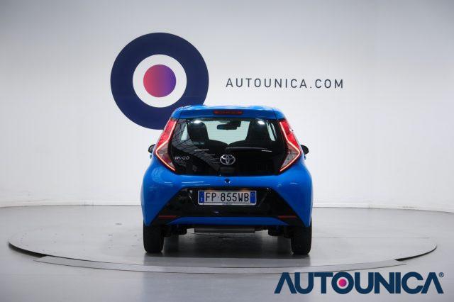 TOYOTA Aygo 1.0 VVT-i 72 CV 5 PORTE X-PLAY MMT NEOPATENTATI
