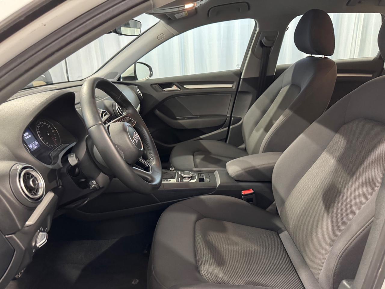 Audi A3 SPB 1.6 TDI 116 CV S tronic Business NEOPATENTATI!!