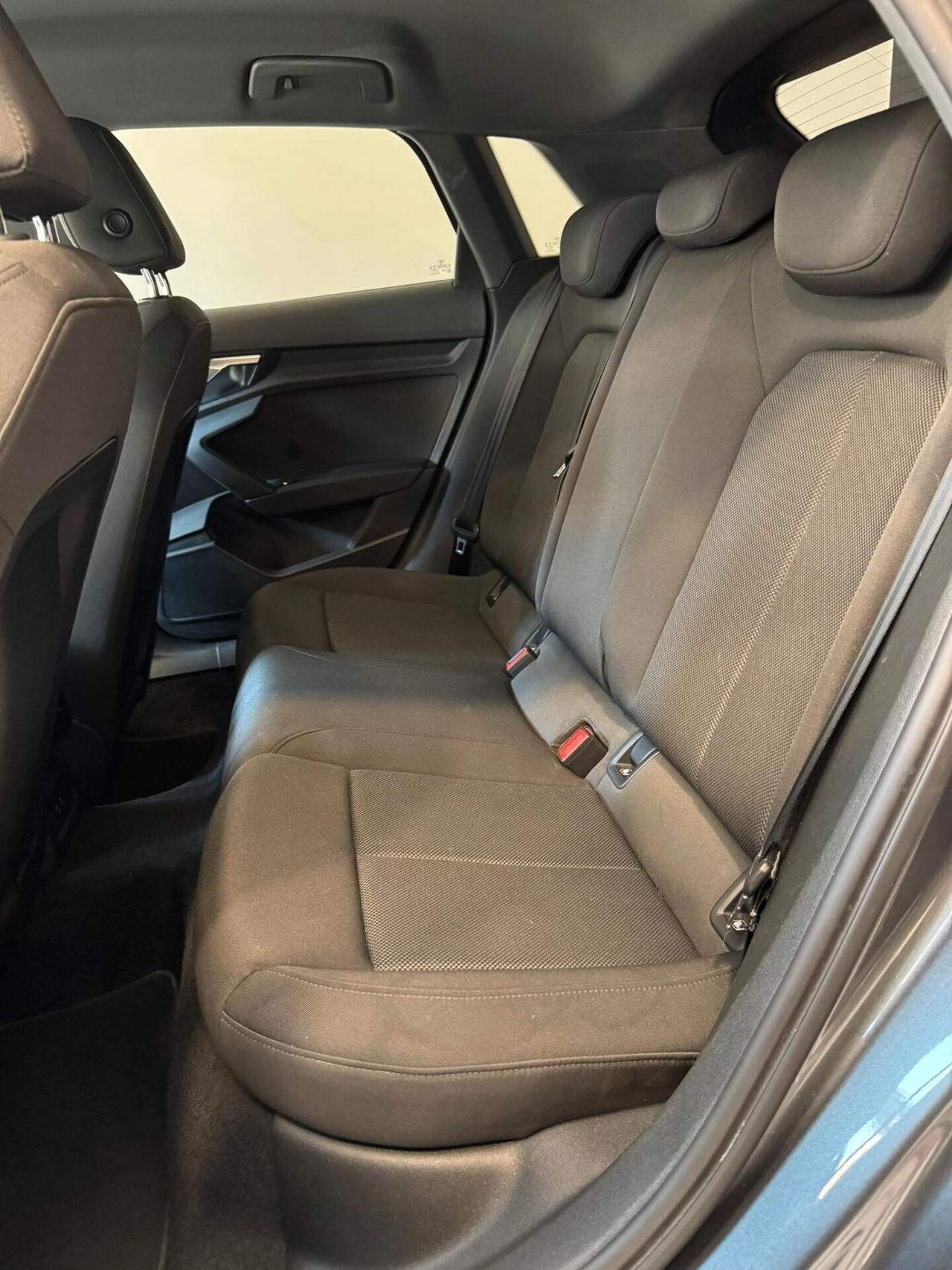 Audi A3 35 TDI S tronic S line edition