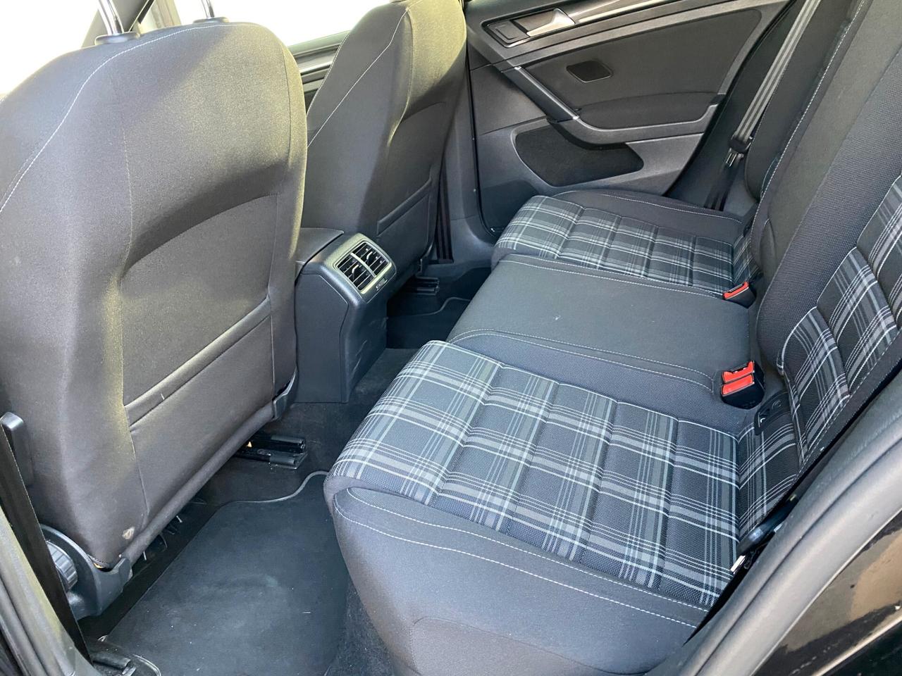Volkswagen Golf GTD 2.0 TDI