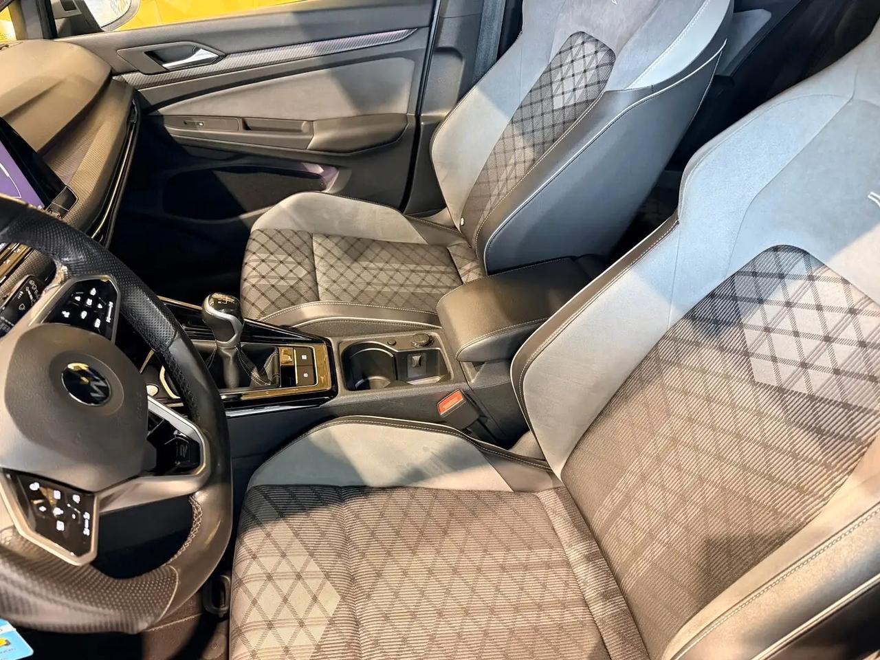 Volkswagen Golf 2.0 TDI 150 CV SCR R-Line