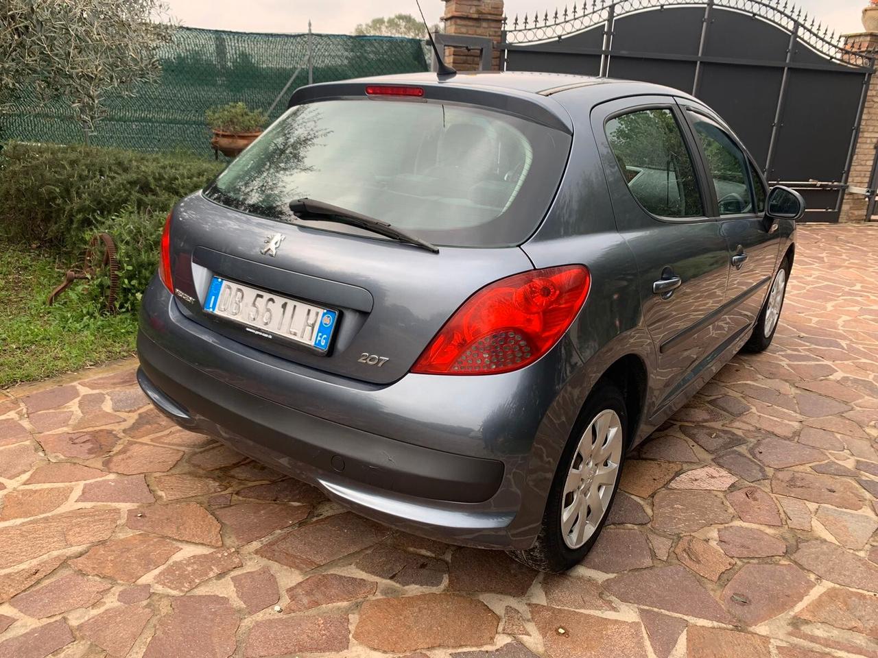 Peugeot 207 1.4 HDi 70CV 5p. ONE Line