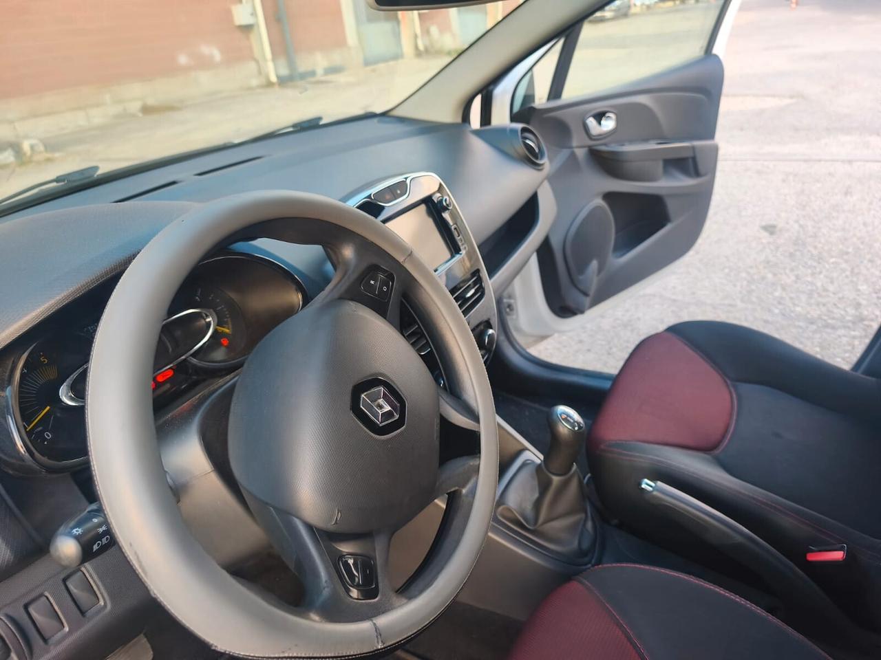 Renault Clio Sw 2014---1.5 Diesel Neopatentati