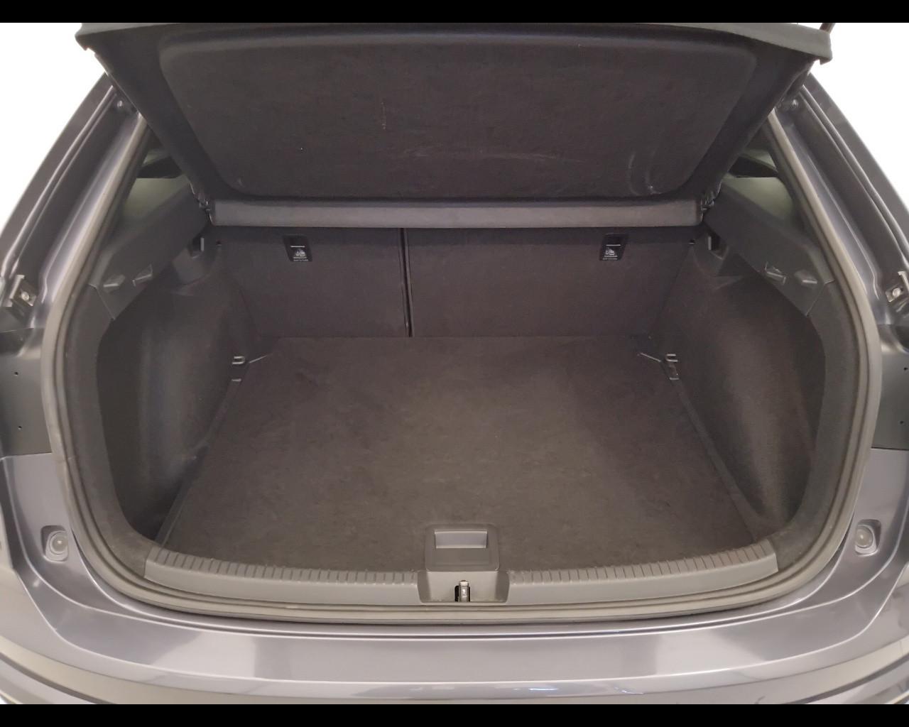 VOLKSWAGEN Taigo - Taigo 1.0 tsi R-Line 115cv