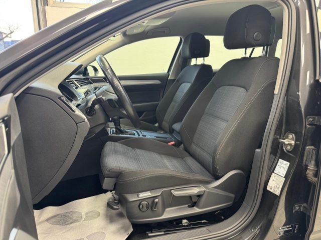 VOLKSWAGEN Passat Variant 2.0 TDI DSG *UNICO PROP.*LED*NAVIGATORE*