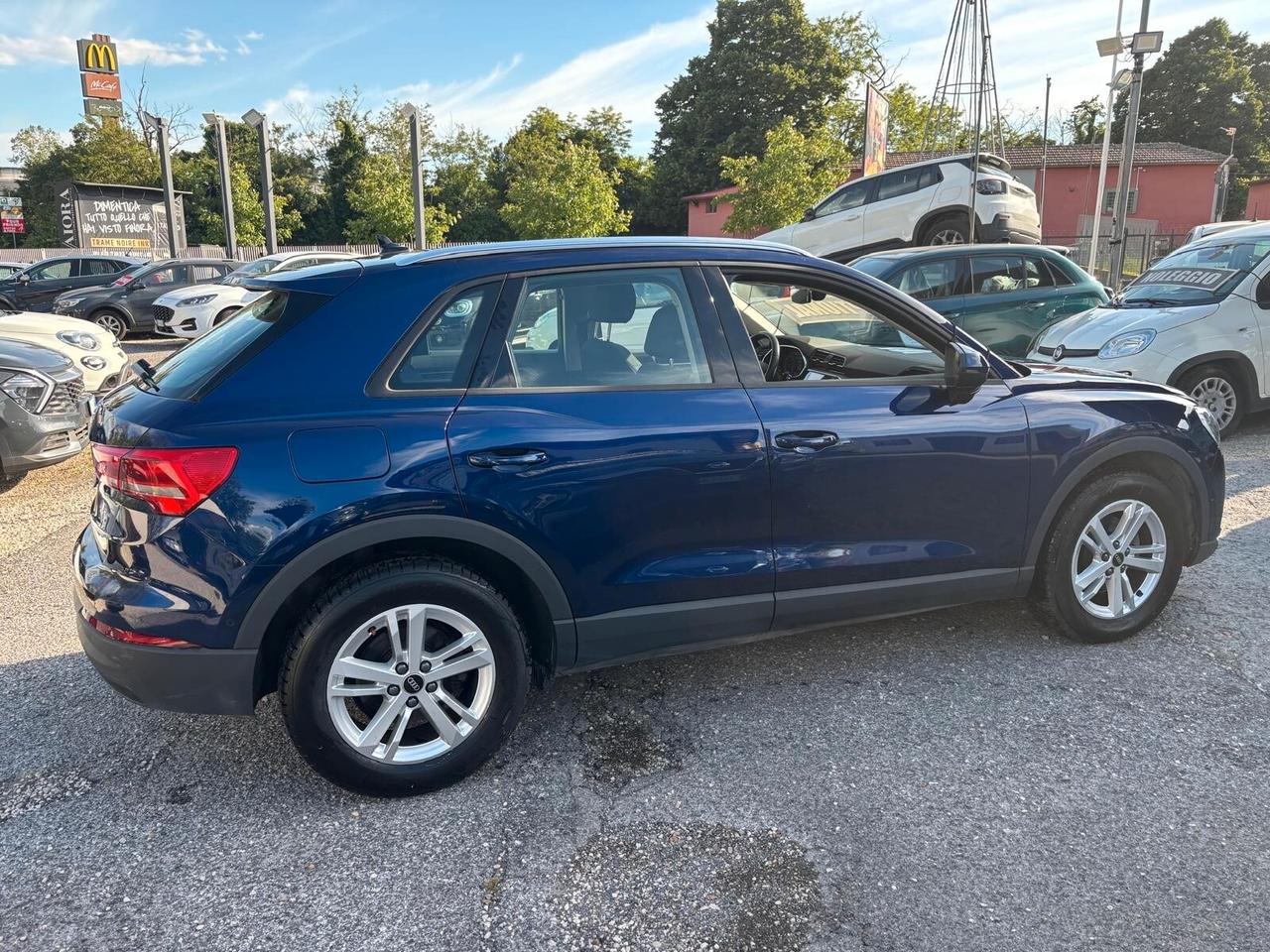 Audi Q3 35 TDI Business