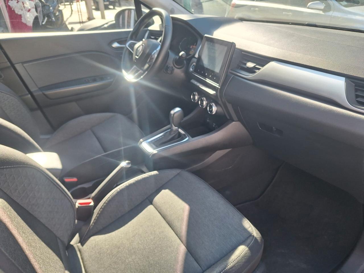 Renault Captur Mild Hybrid Intens
