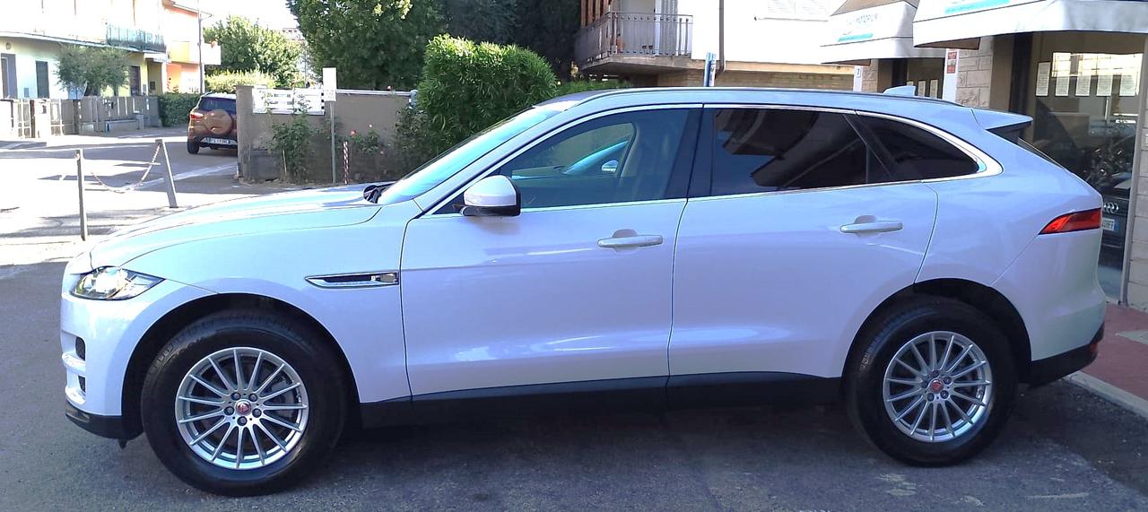 Jaguar F-Pace 2.0cc 180cv PORTFOLIO