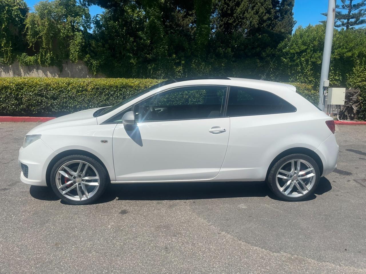 Seat Ibiza 2.0 TDI CR DPF 3 porte FR 2011 DIESEL 143CV fari bi-xeno