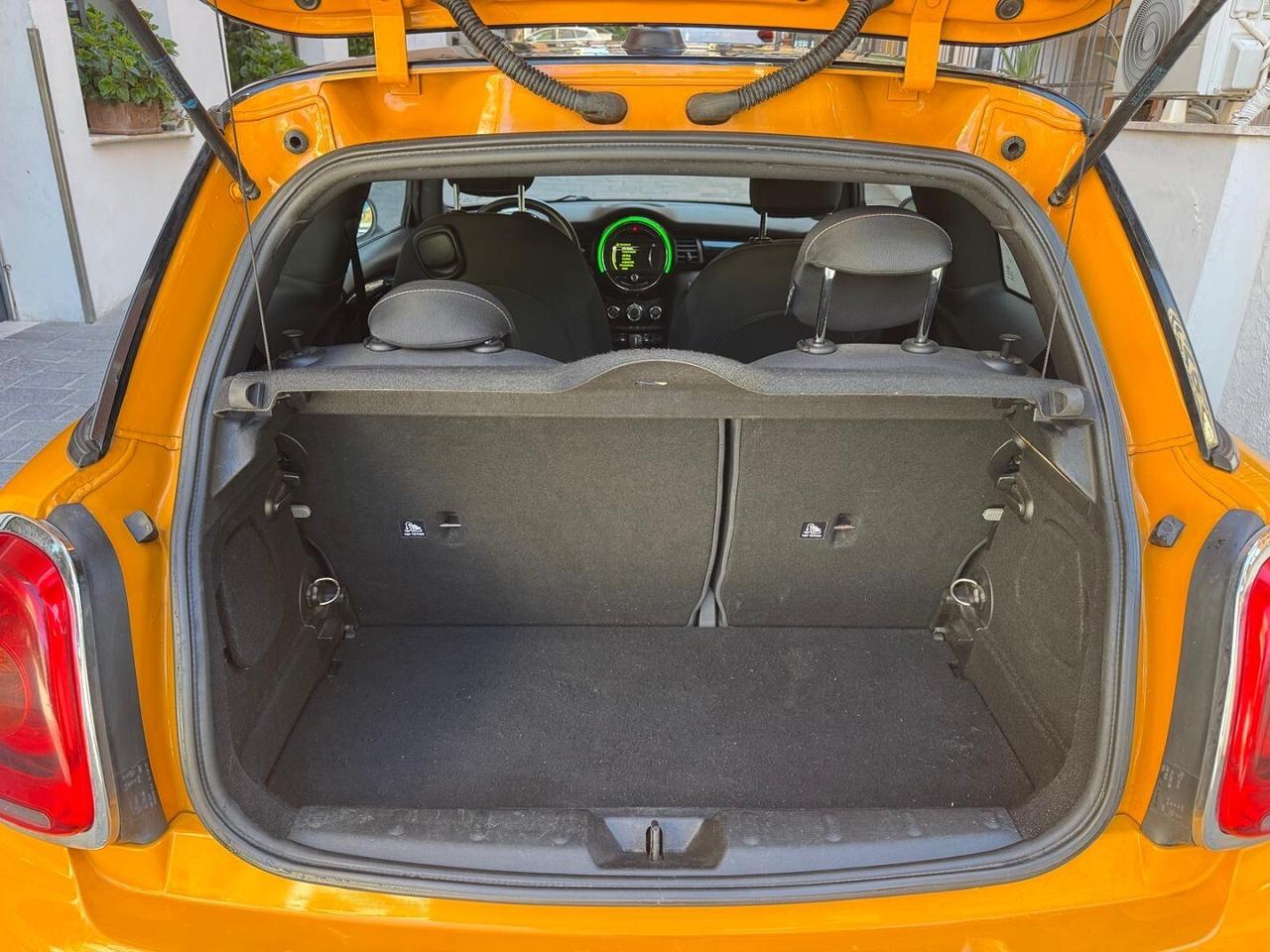 MINI 1.5 Cooper D Business