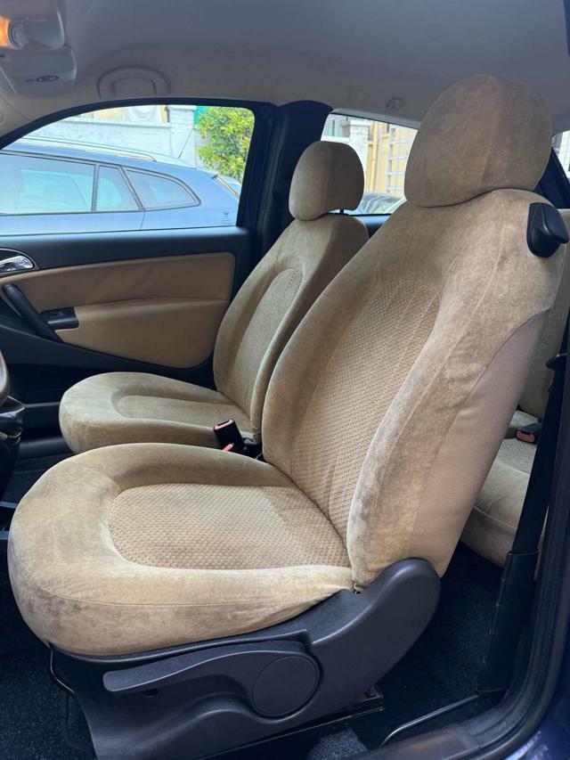 LANCIA Ypsilon 1.2 16V Platino