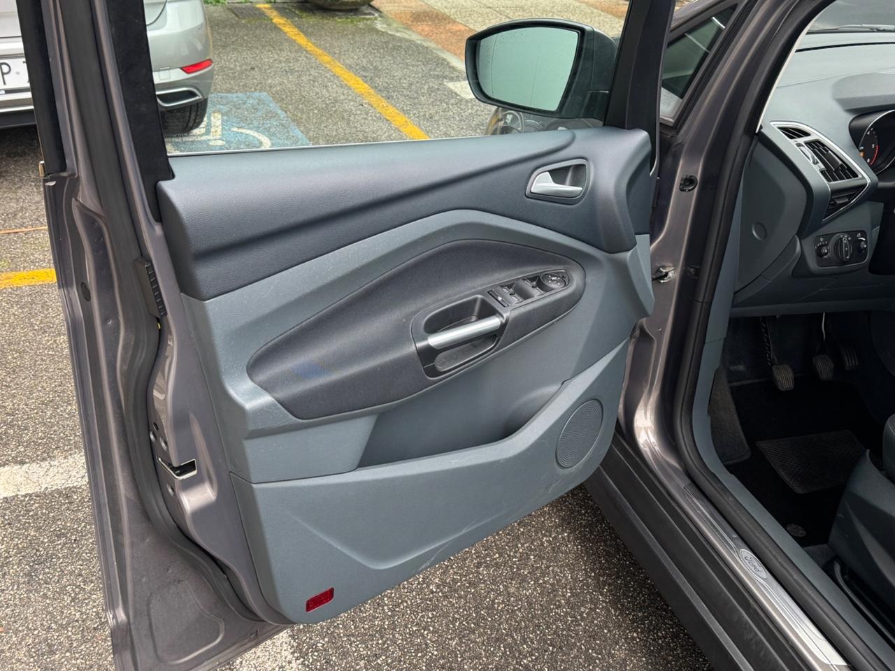 Ford C-Max 1.6 TDCi Titanium 90.000km