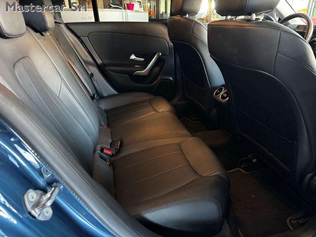 MERCEDES-BENZ CLA 200 Shooting Brake d Sport auto tg : GK808ZT