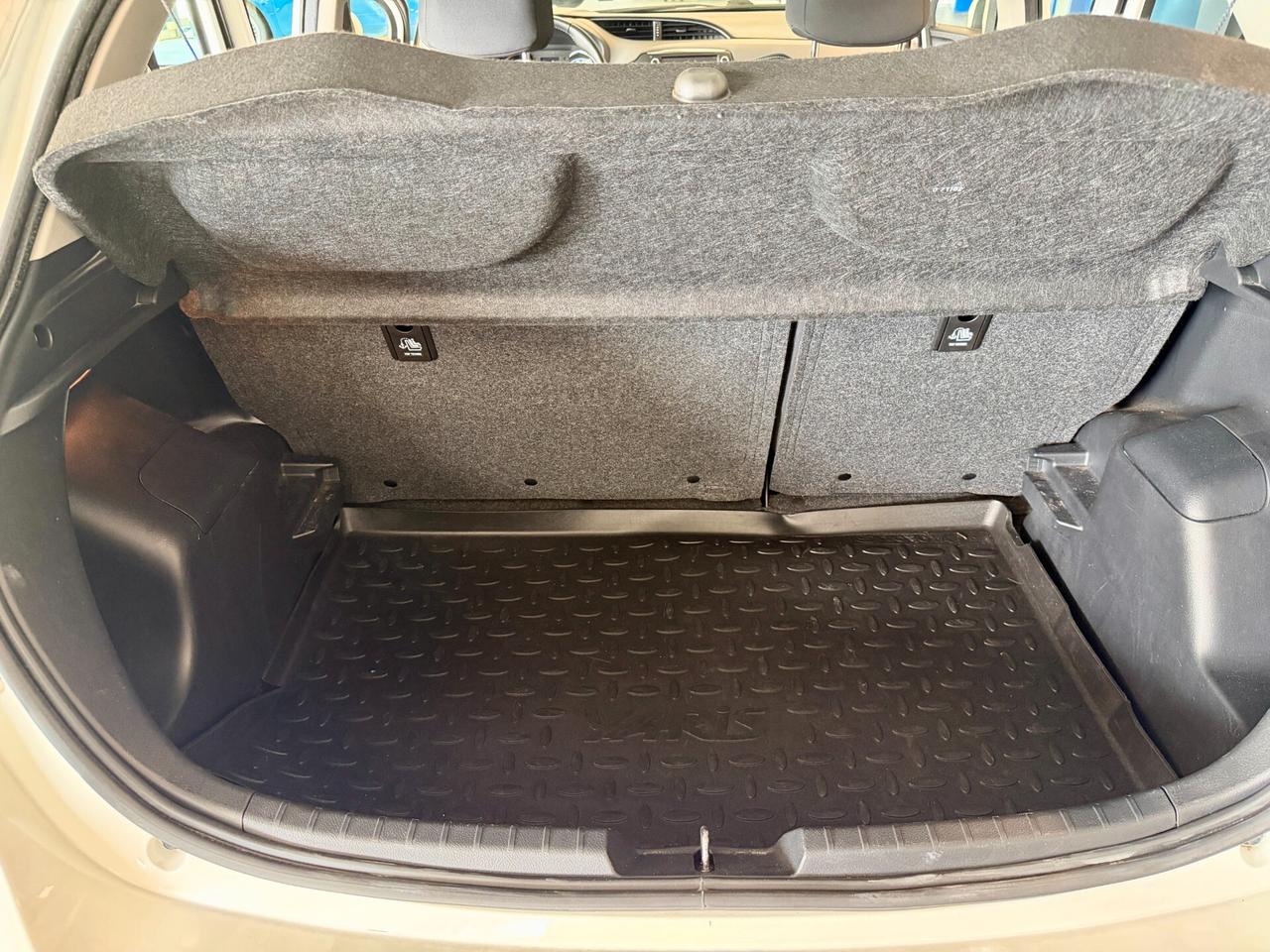 Toyota Yaris 1.5 Hybrid Active-CAMBIO AUTOMATICO-NEOPATENTATI-