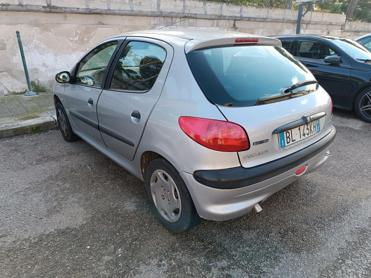 Peugeot 206 1.1 5p. XR