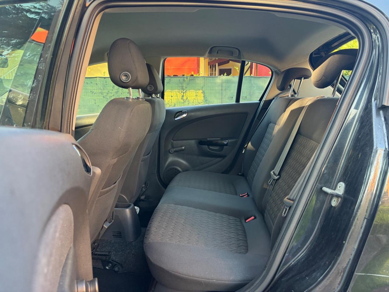Opel Corsa 1.2 benzina/gpl 85CV neopatentati