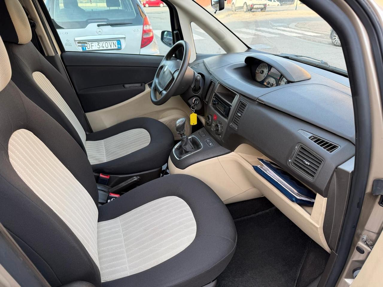 Lancia MUSA 1.4 16V Platino Plus