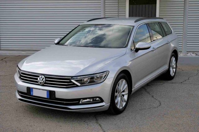 VOLKSWAGEN Passat Variant 1.6 Tdi 120cv Business Dsg