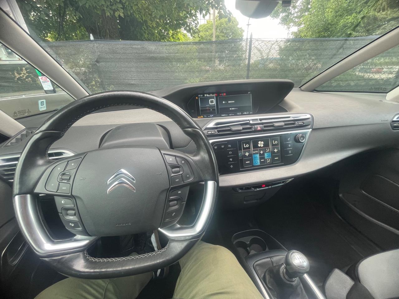 Citroen C4 Picasso 1.6 e-HDi anno 2014..€4999