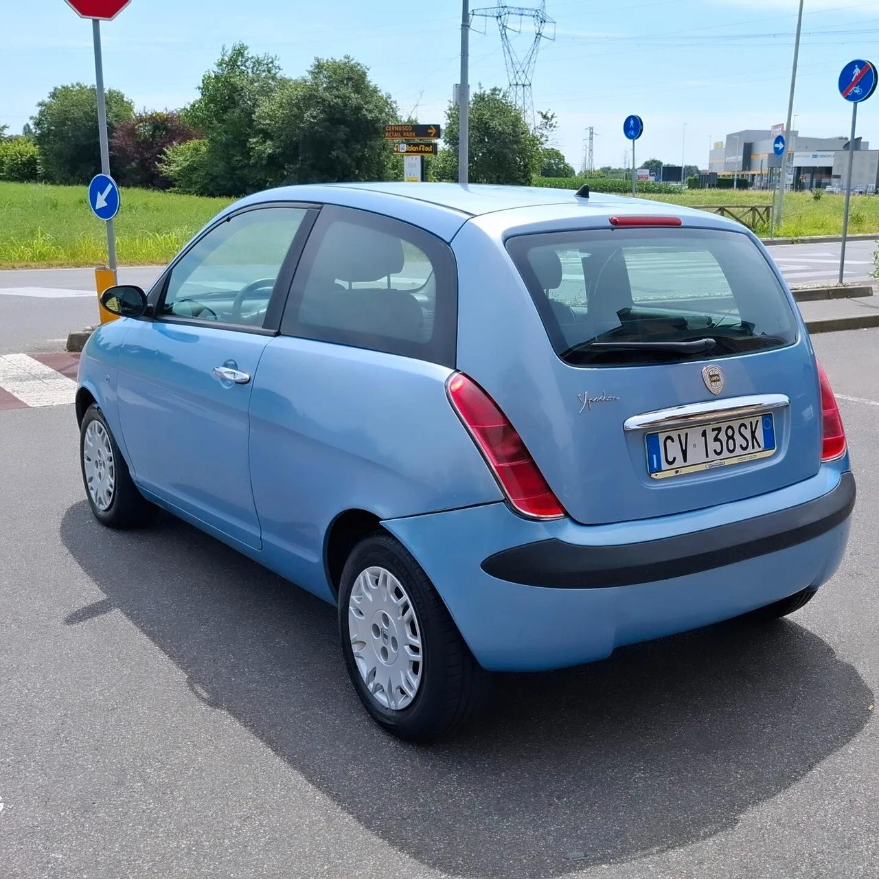 Lancia Ypsilon 1.2 16V Argento