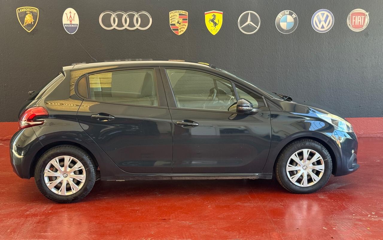 Peugeot 208 BlueHDi 75 5 porte Allure