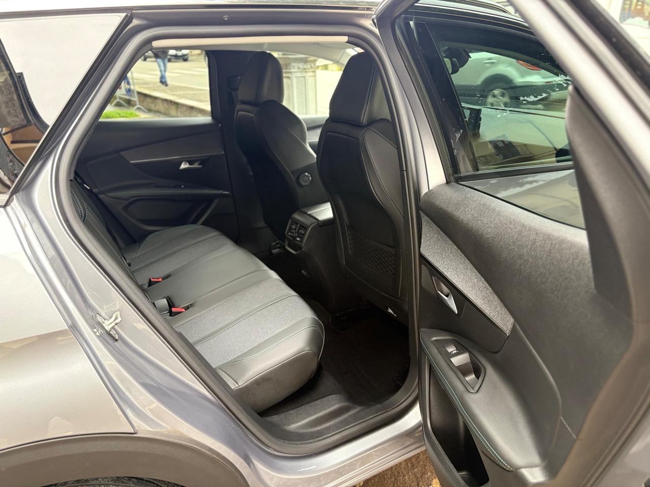 Peugeot 3008 BlueHDi 130 Allure BICOLOR FULL/LED