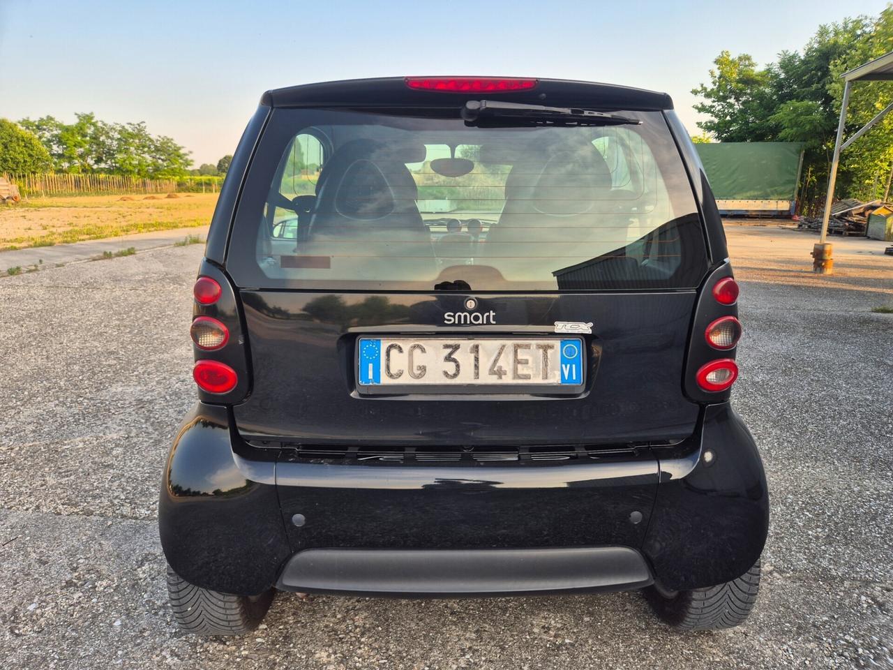 Smart 700 city-coupé pure (45 kW)